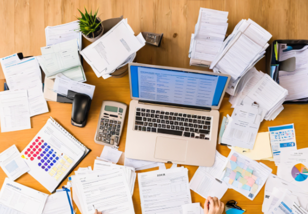 The Hidden Costs of Social Media Fame: Managing Finances as an Influencer